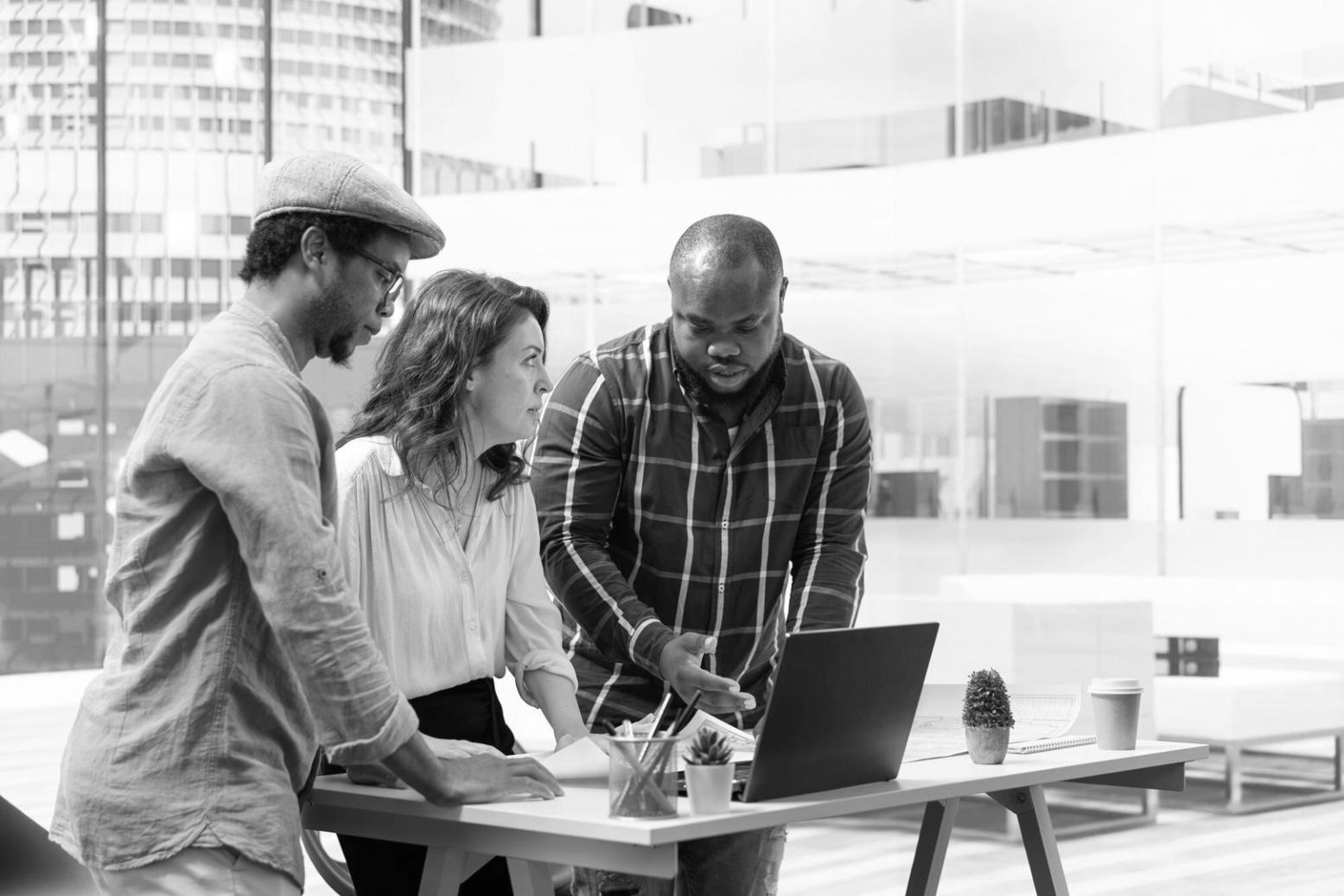 Espace de collaboration où les stratégies de communication prennent forme